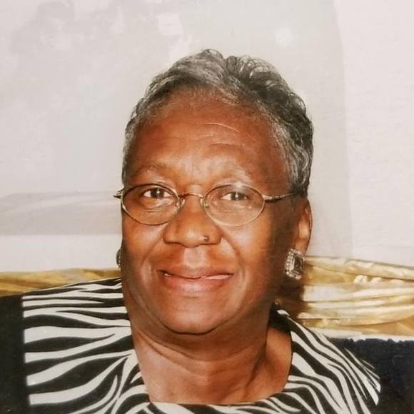 Meet your Posher, Lisa - Picture 1 of 1